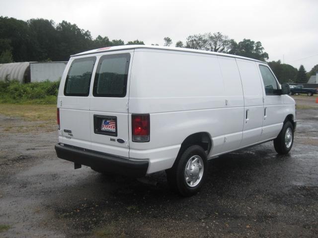 Ford Econoline 2011 photo 4