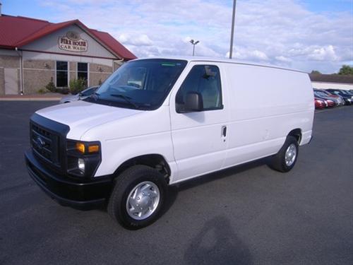 Ford Econoline 2011 photo 4
