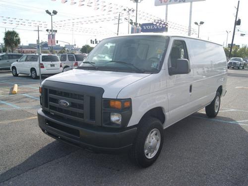 Ford Econoline 2011 photo 3