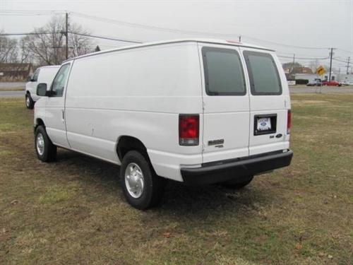 Ford Econoline 2011 photo 1