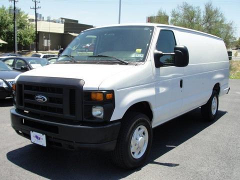 Ford Econoline 2011 photo 1