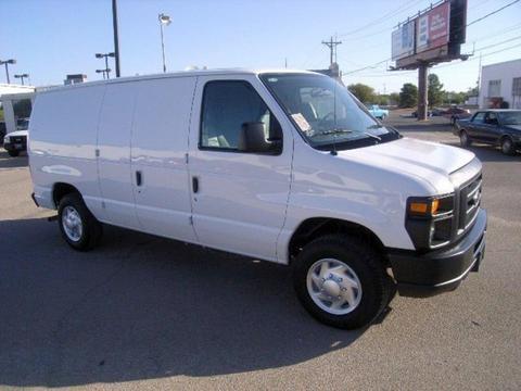 Ford Econoline 2011 photo 2