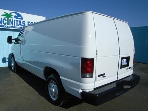Ford Econoline 2011 photo 3
