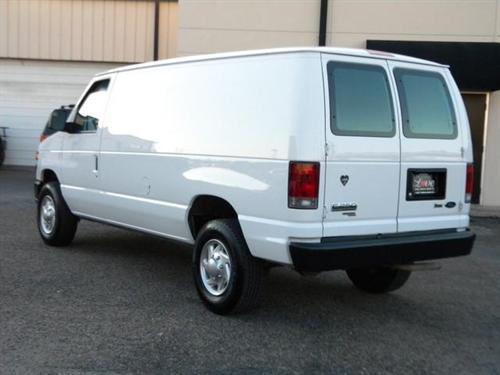 Ford Econoline 2011 photo 1