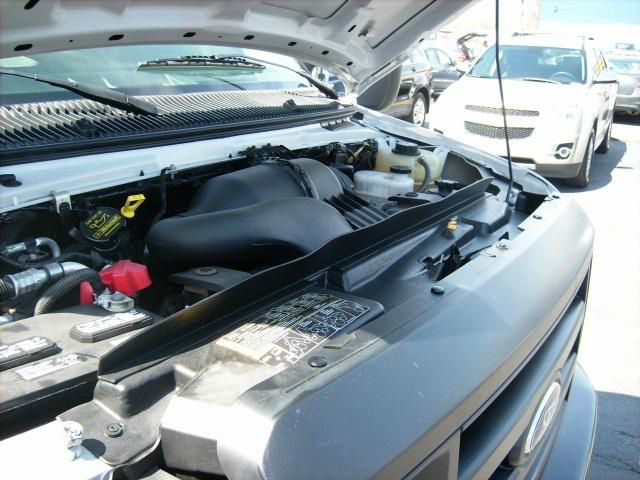 Ford Econoline SE Truck Passenger Van