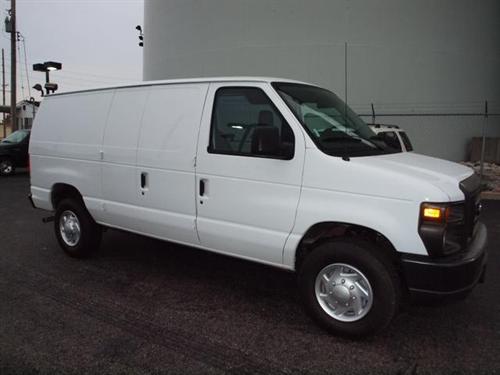 Ford Econoline 2011 photo 1