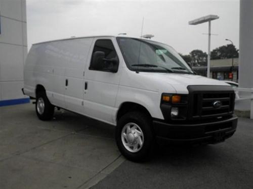 Ford Econoline 2011 photo 2
