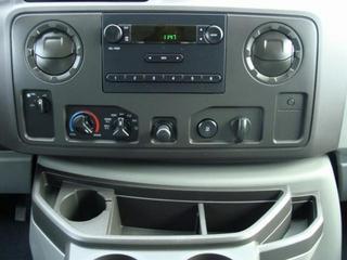 Ford Econoline 2011 photo 1