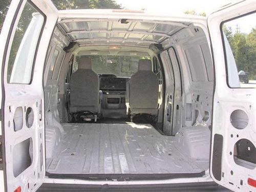 Ford Econoline 2011 photo 3