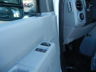 Ford Econoline 2011 photo 1
