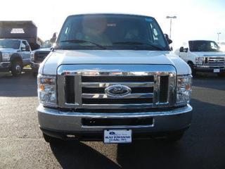 Ford Econoline 2011 photo 3