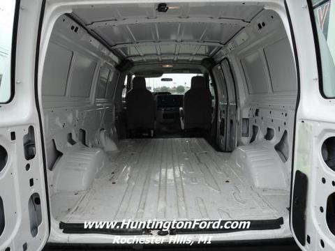 Ford Econoline 2011 photo 2