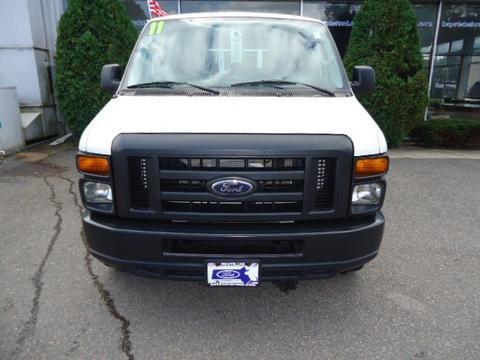 Ford Econoline 2011 photo 2