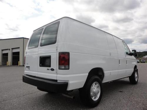 Ford Econoline 2011 photo 4
