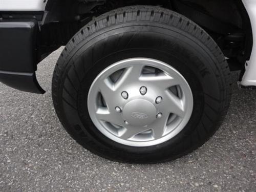 Ford Econoline 2011 photo 5