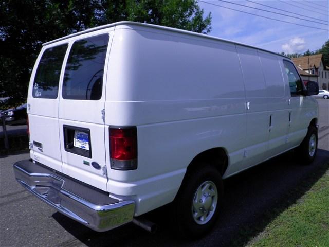 Ford Econoline 2011 photo 4