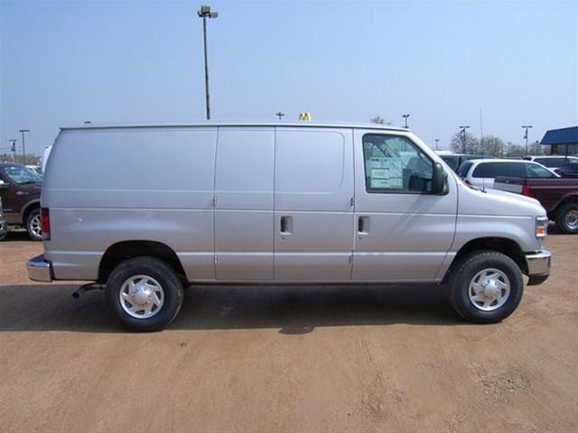 Ford Econoline 2011 photo 2