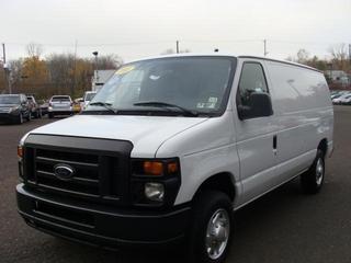 Ford Econoline 2011 photo 2