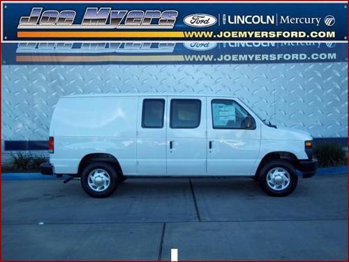 Ford Econoline 2011 photo 3