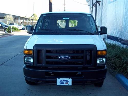Ford Econoline 2011 photo 4