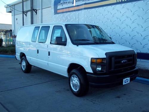 Ford Econoline 2011 photo 1