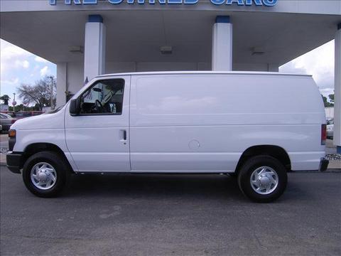 Ford Econoline 2011 photo 1