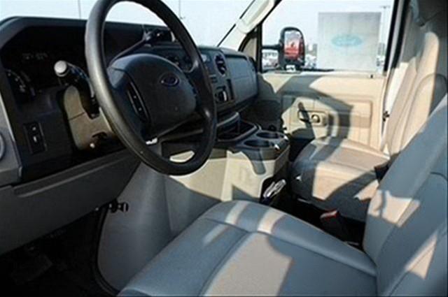 Ford Econoline 2011 photo 5