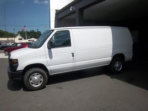 Ford Econoline 2011 photo 2