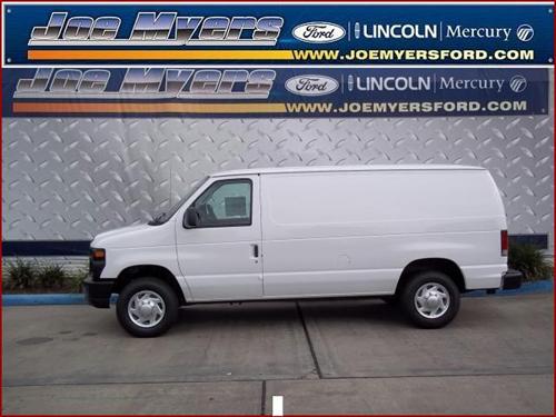 Ford Econoline 2011 photo 3