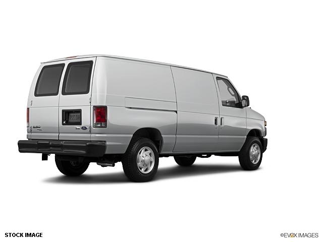 Ford Econoline 2011 photo 1