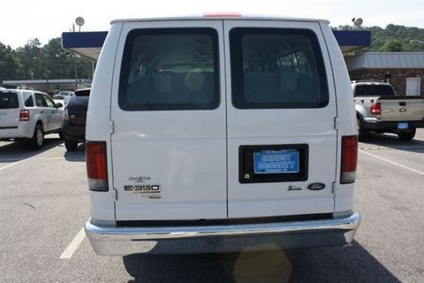 Ford Econoline 2011 photo 1