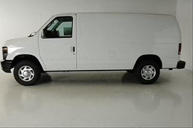 Ford Econoline 2011 photo 1