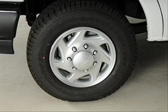 Ford Econoline 2011 photo 4