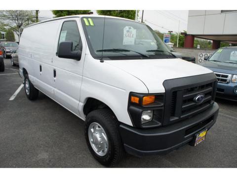 Ford Econoline 2011 photo 2