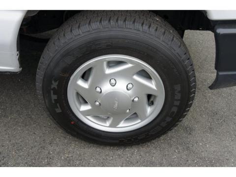 Ford Econoline 2011 photo 3