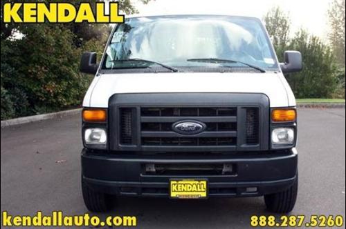Ford Econoline 2011 photo 1