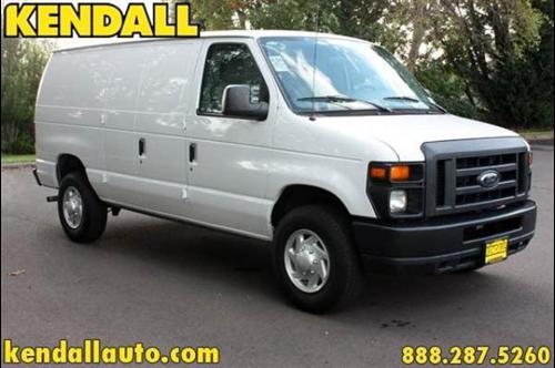Ford Econoline 2011 photo 2