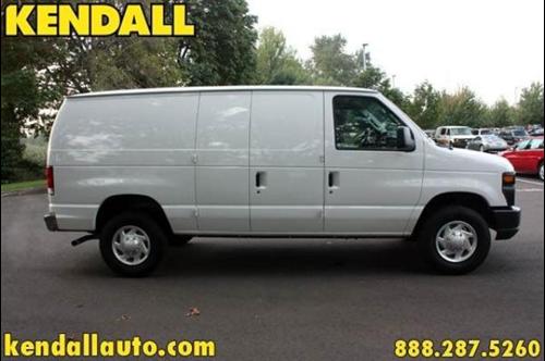 Ford Econoline 2011 photo 3