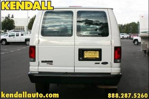 Ford Econoline 2011 photo 5