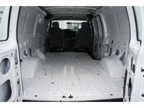 Ford Econoline 2011 photo 3