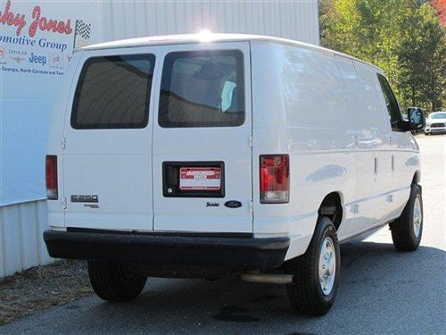 Ford Econoline 2011 photo 3