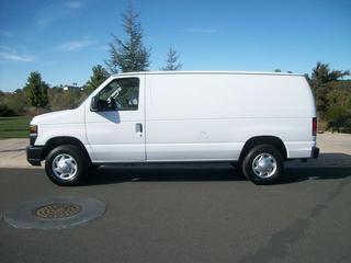 Ford Econoline 2011 photo 1