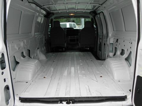 Ford Econoline 2011 photo 1