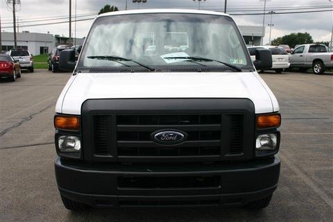 Ford Econoline 2011 photo 1