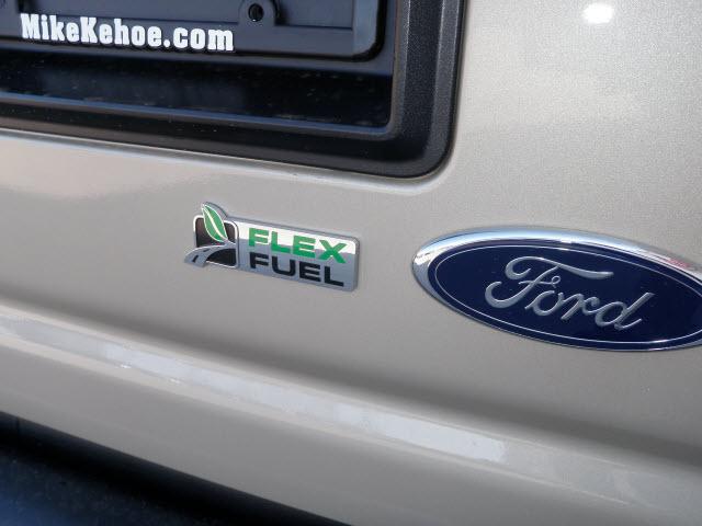 Ford Econoline 2011 photo 3