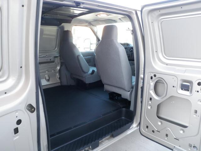 Ford Econoline 2011 photo 5