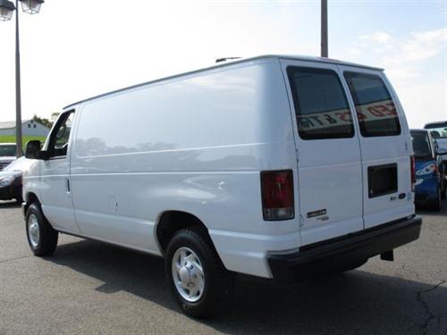 Ford Econoline 2011 photo 1
