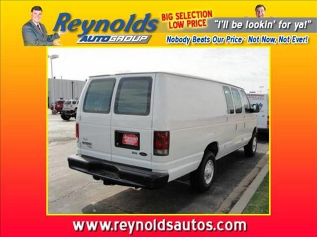 Ford Econoline 2011 photo 4
