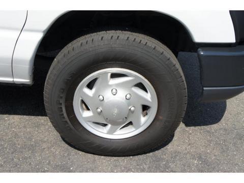 Ford Econoline 2011 photo 1