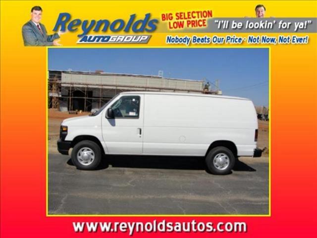 Ford Econoline 2011 photo 2